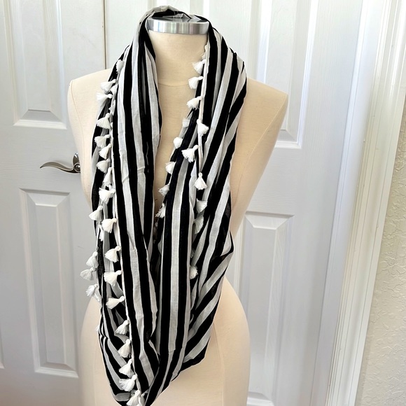 J Crew Striped Fringed Trimmed Infinity Scarf - Picture 3 of 7